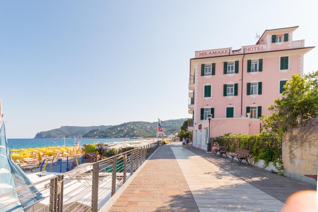 Hotel Miramare 스포토르노 외부 사진