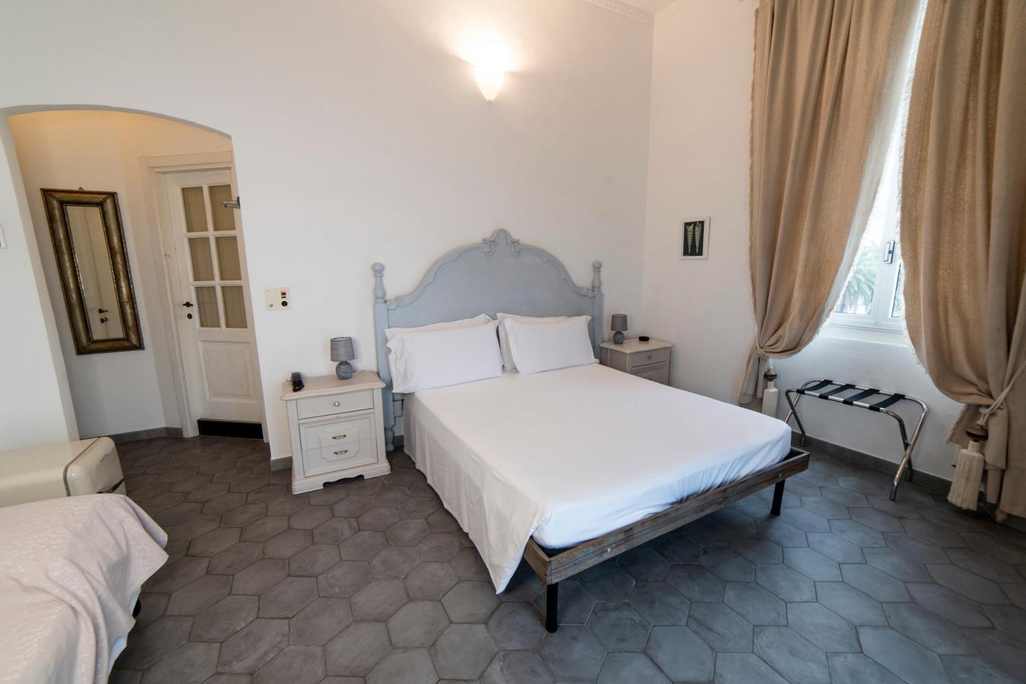 Hotel Miramare 스포토르노 객실 사진