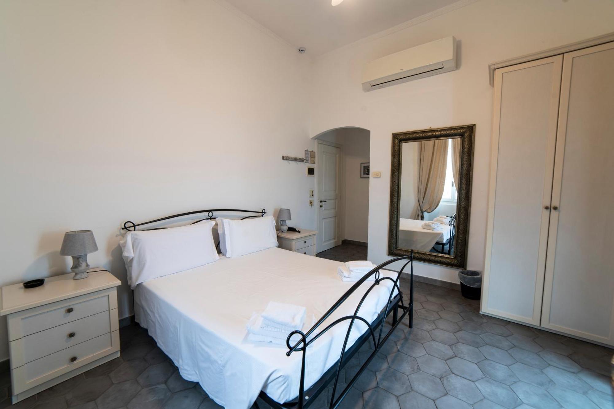 Hotel Miramare 스포토르노 객실 사진