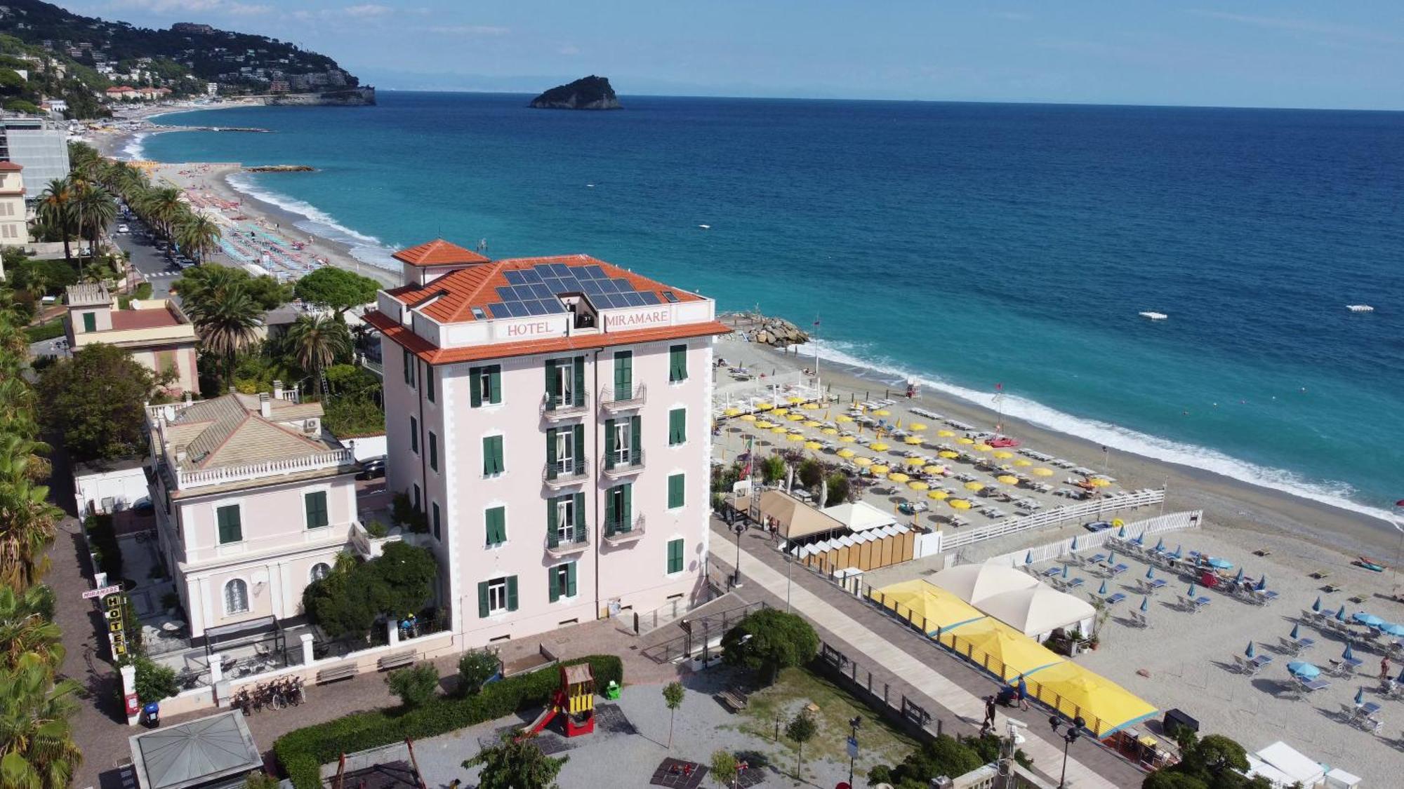Hotel Miramare 스포토르노 외부 사진